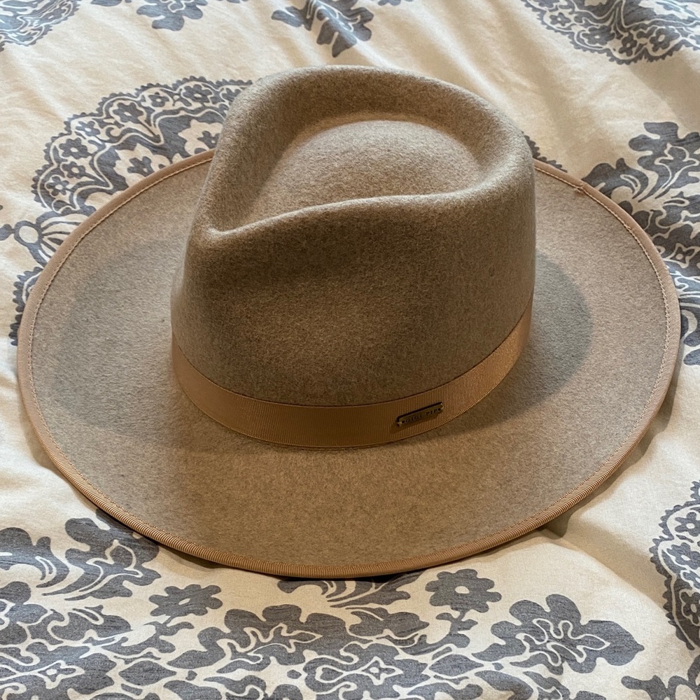 GiGi Pip Hat